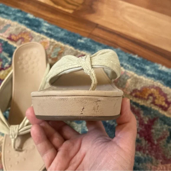 Vionic Arabella Flip Flop Platform Wedge Sandals Champagne SZ 9 - Picture 9 of 10